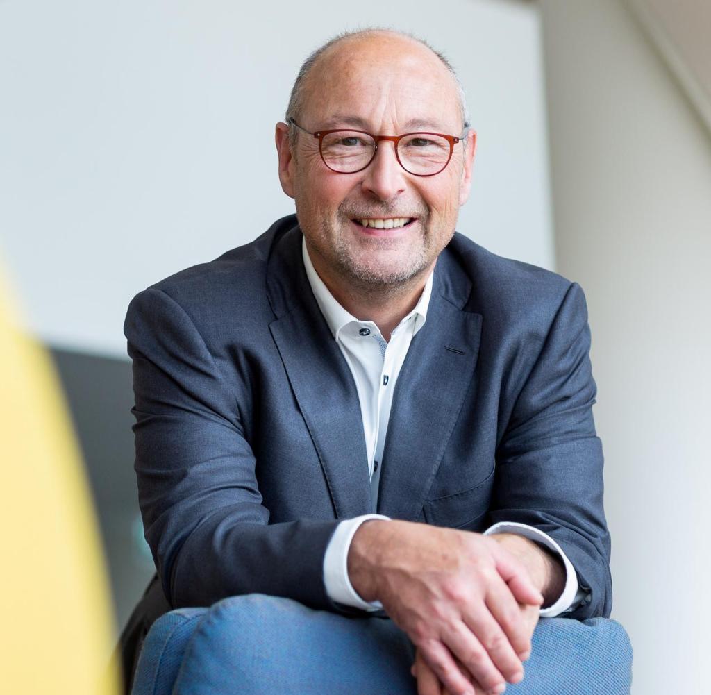 Vonovia CEO Rolf Buch.  Photo : Catrin Moritz Contact: Vonovia SE Universitätsstraße 133 44803 Bochum Germany T +49 234 314 19 09 M +49 174 318 77 72 nina.henckel@vonovia.de