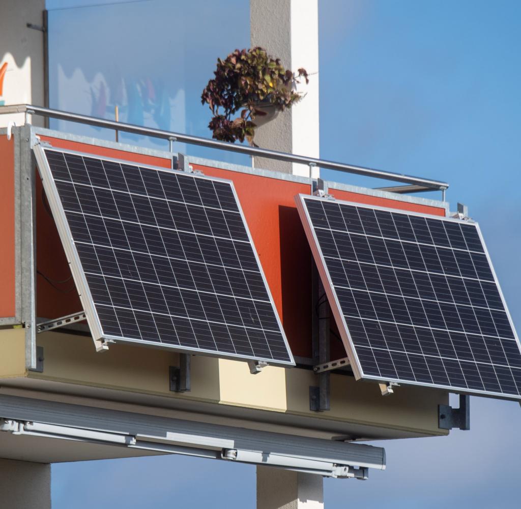 Haftpflichtversicherung über Balkonkraftwerk informieren