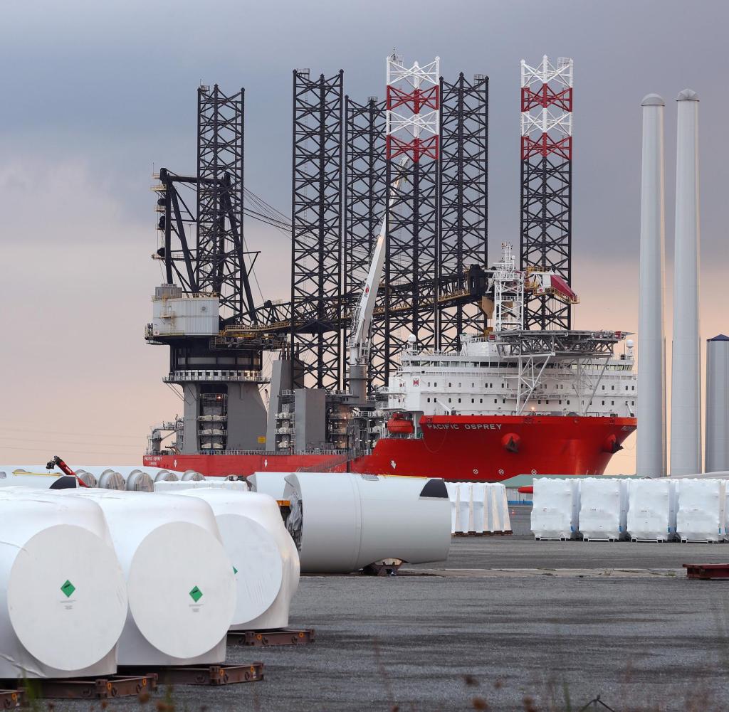 Zwei Drittel aller Offshore-Windkraftanlagen in Europa werden von Esbjerg aus verschifft