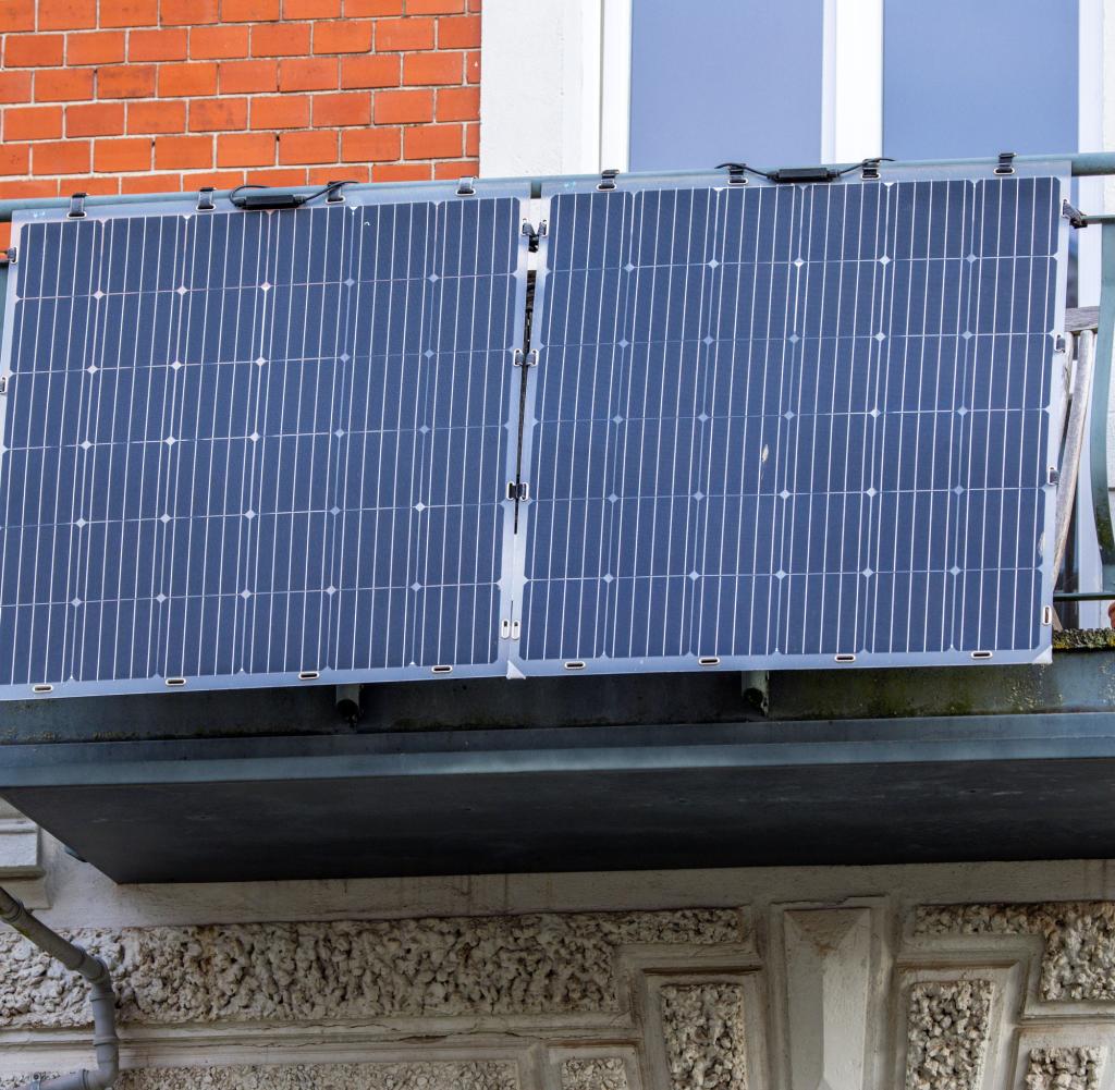 Werden immer beliebter: Solarmodule für den Balkon